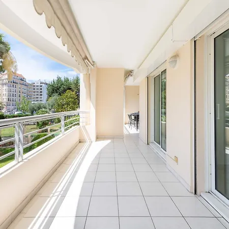 Appartamento 2-Br Apartment Residence With Pool Near La Croisette