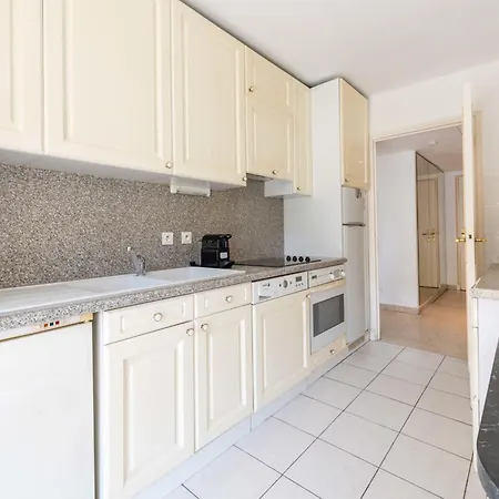 2-Br Apartment Residence With Pool Near La Croisette *