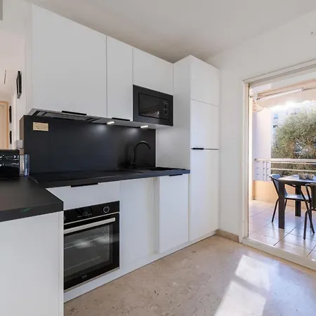 2-br With Pool Near La Croisette *